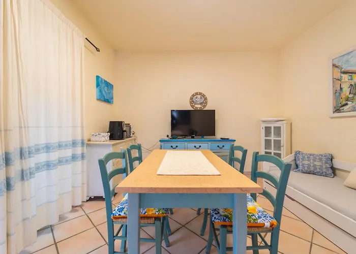 Brorent Dimora Pascoli 3 Hébergement de vacances Golfo Aranci