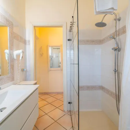 Brorent Dimora Pascoli 3 *